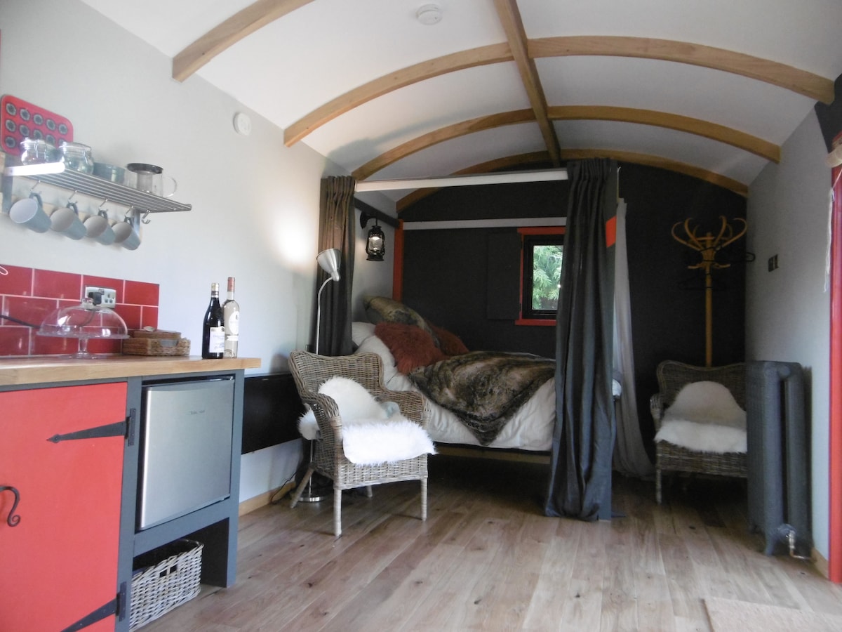 Lupin Springfield Luxury Shepherds huts