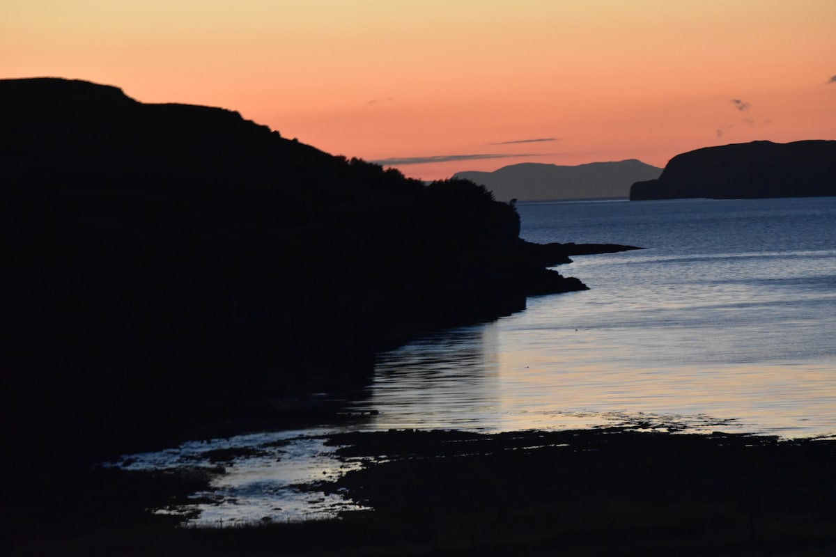 Stunning Lochside Studio, Isle of Skye