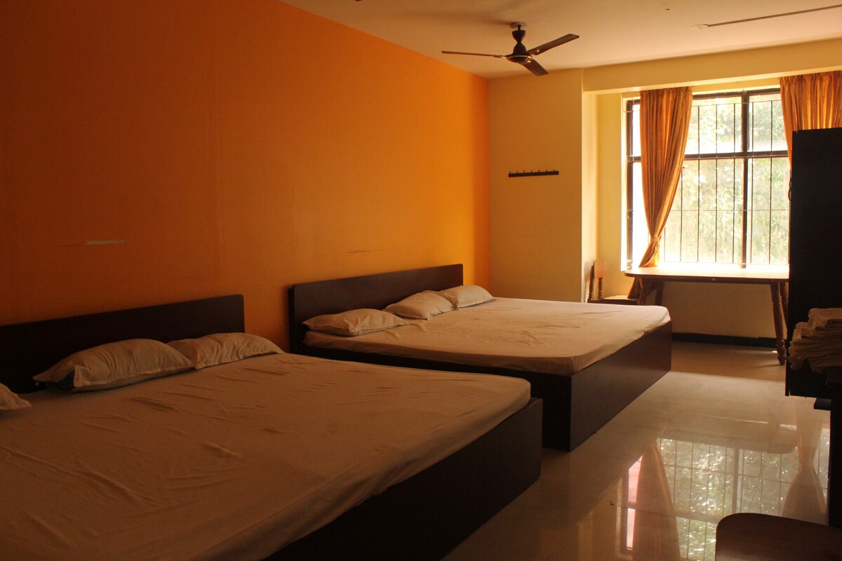 Eight Bed Non AC - Aishvarya Residency