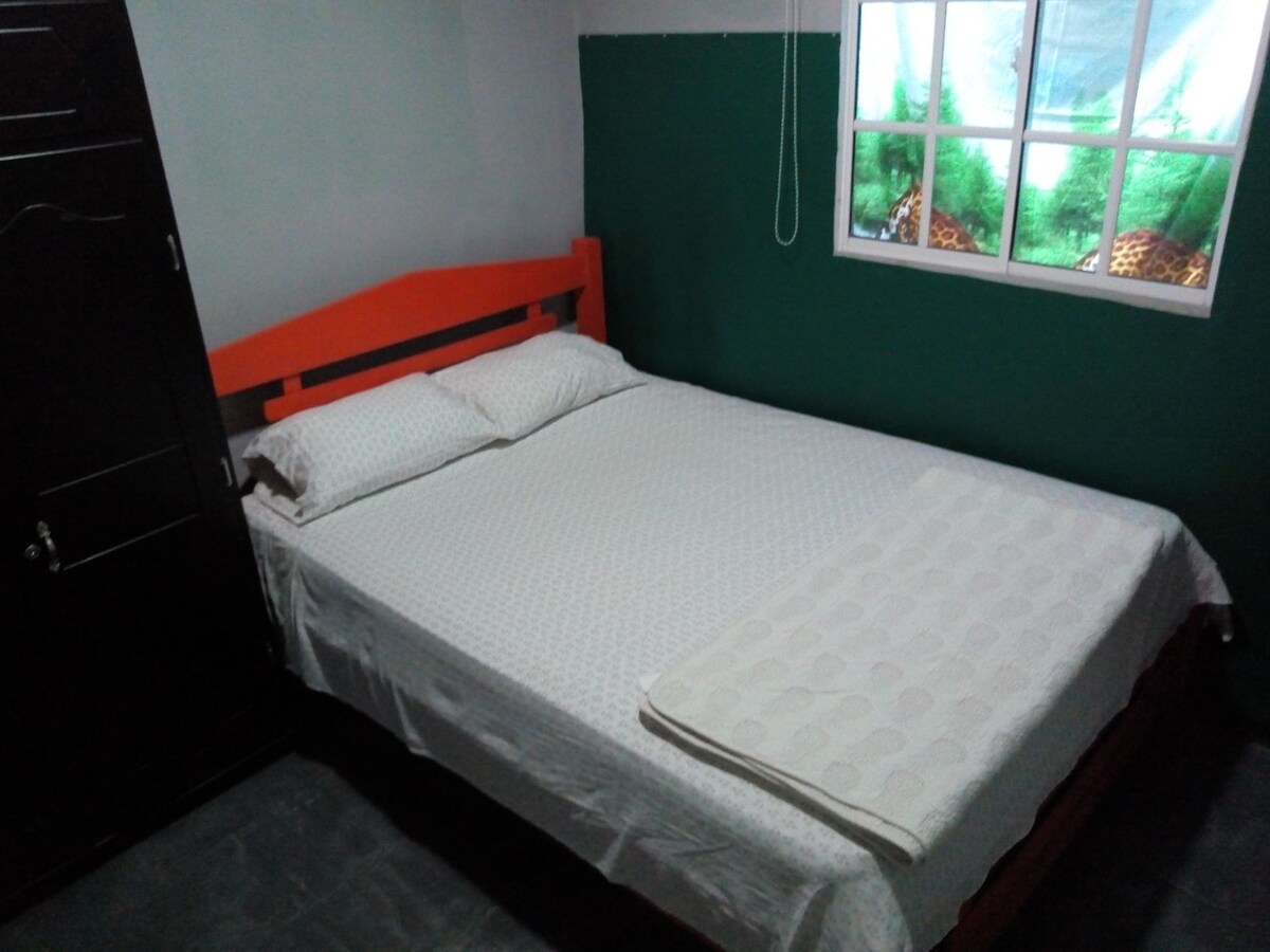 Comfortable double room in mini hostel near centro