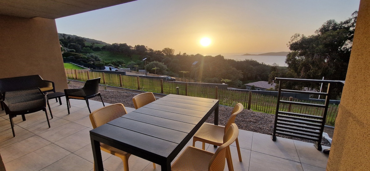 Appartement terrasse vue mer/Tour d'Omigna Cargèse