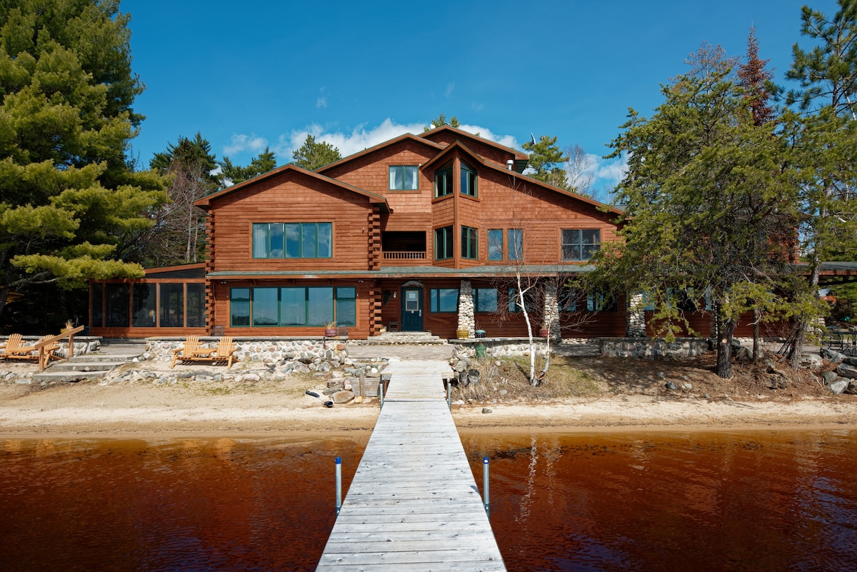 Elbow Lake Lodge Studio Suite - Eagles Nest