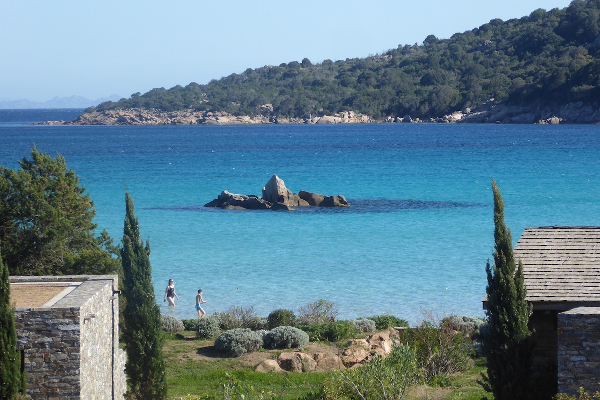 Villa + Piscine privée chauffée + Plage à 100 m.