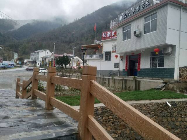 石台醉山野仙人尖农家乐(大床房)