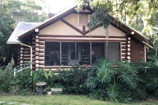 Cozy Log Cabin, Foley, Al.   Pet Friendly.