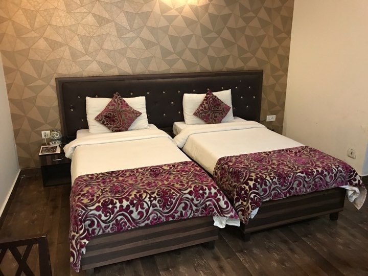 Immaculate Rooms in Central Delhi!