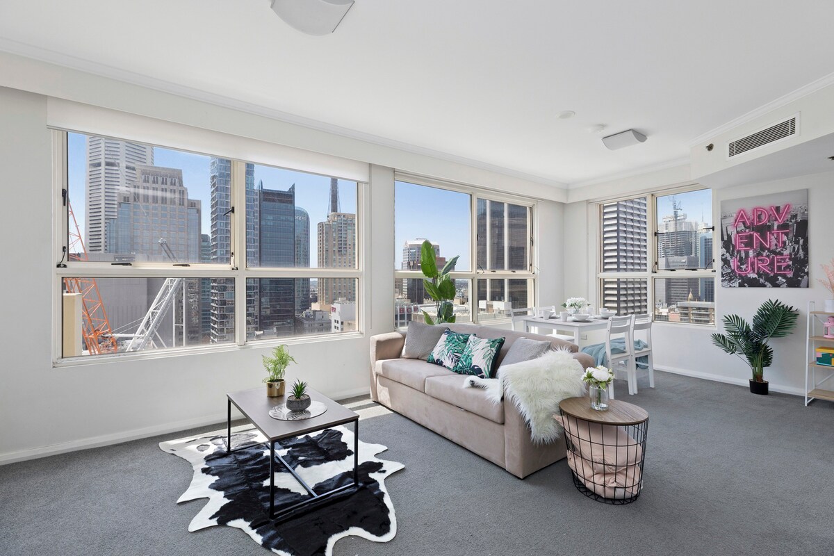 CBD联排别墅顶层公寓，可欣赏悉尼市景