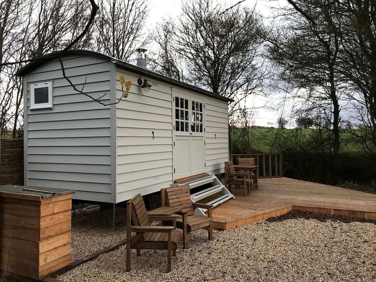 Fosters Meadow Shepherds hut