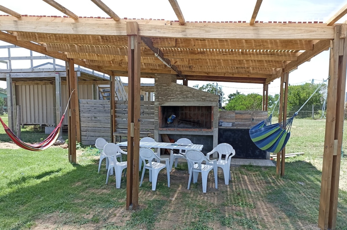 Casa con estufa Punta Negra 1 cuadra de la playa