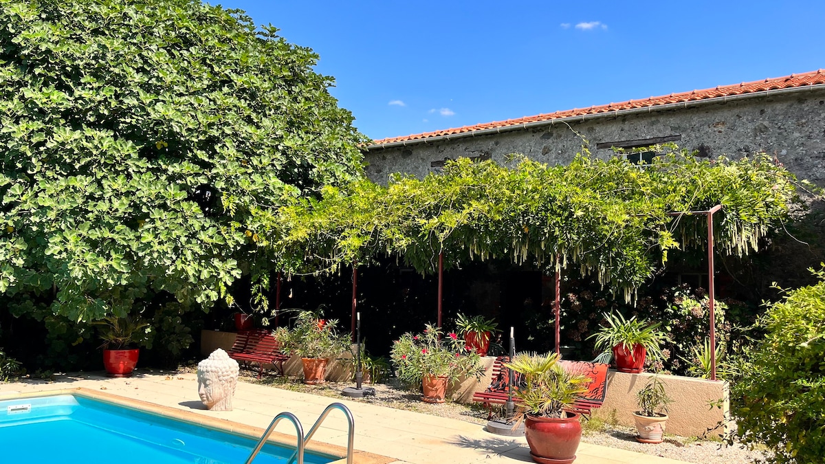 Gîte Le Logis 14 personnes au Vieux Logis