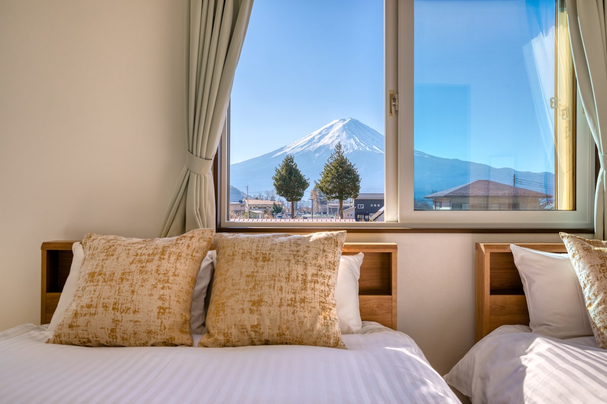 【免费接送】所有房间的富士山都很棒！宽敞的房子供私人使用。步行10分钟即可到达著名的樱花和湖泊