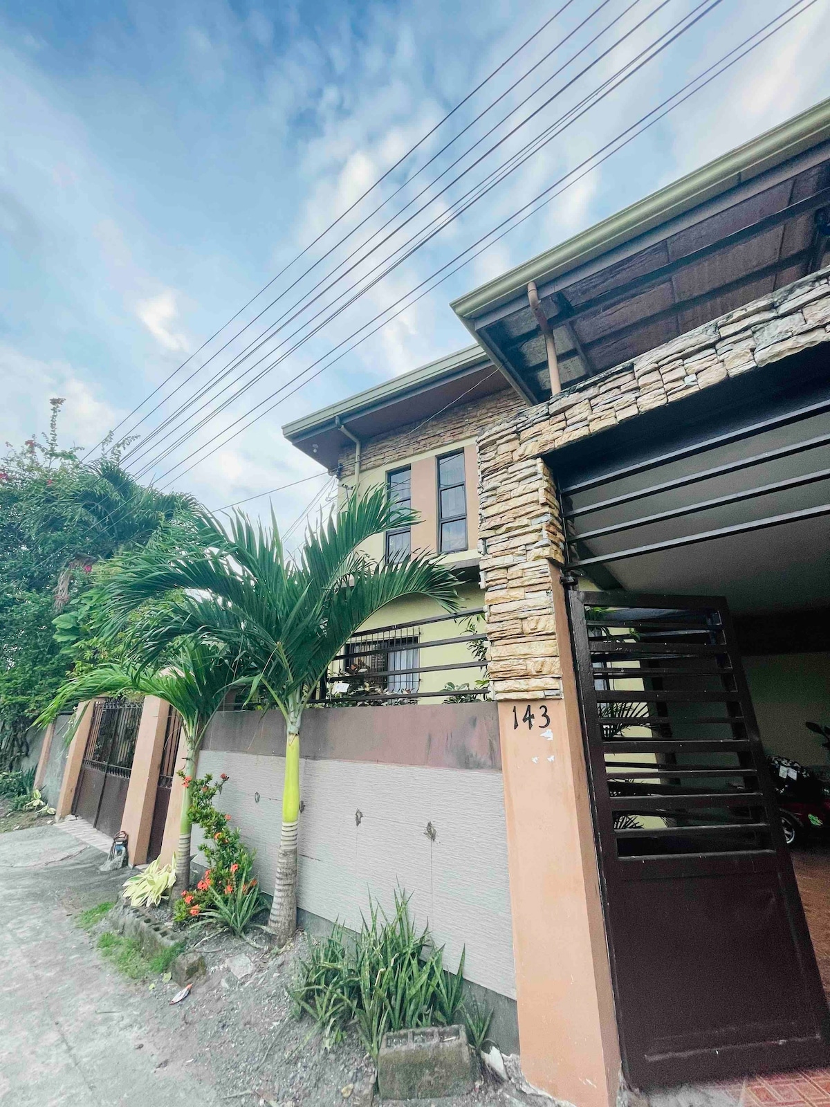 143 Guesthouse Naga City