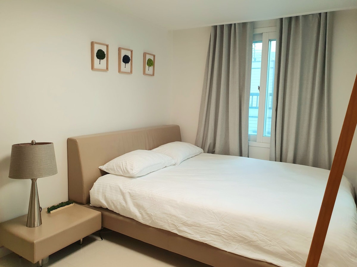 Cheongdam A house-1min from Apgujeong Rodeo St.