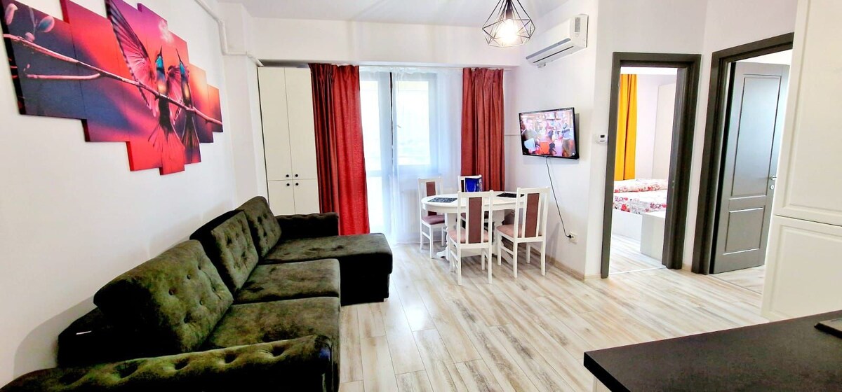 Luxury View Apartment for 6 near Palas Mall