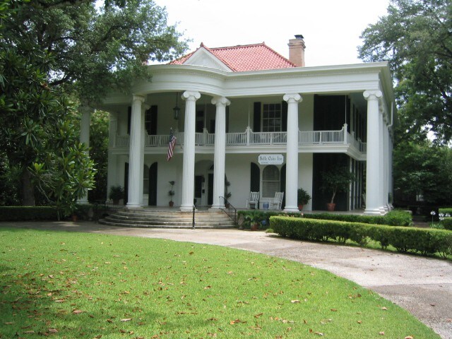 Belle Oaks Inn  - Boothe Bridal Suite