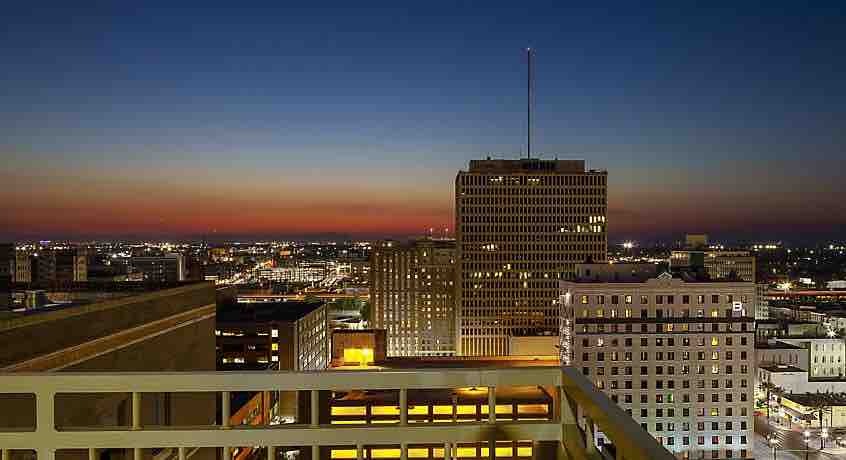 Nola Marquee 1BR Marquee on Prime Location