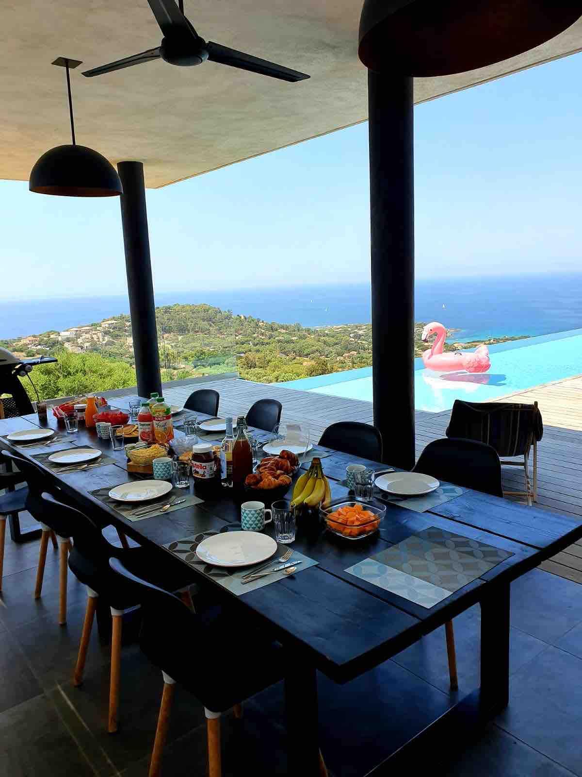 科西嘉岛（ Corsica ）全景海景现代别墅。