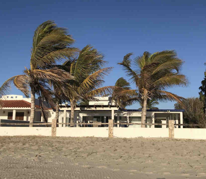 Casa de playa para 30 persona en Camahuiroa