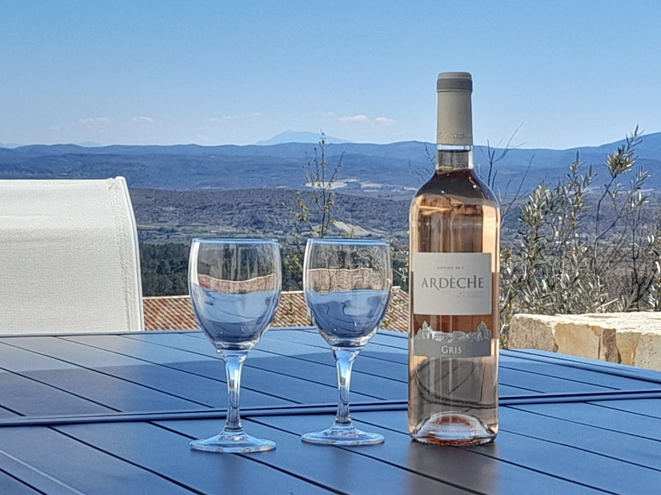 Gîte au calme avec vue imprenable sur le Ventoux