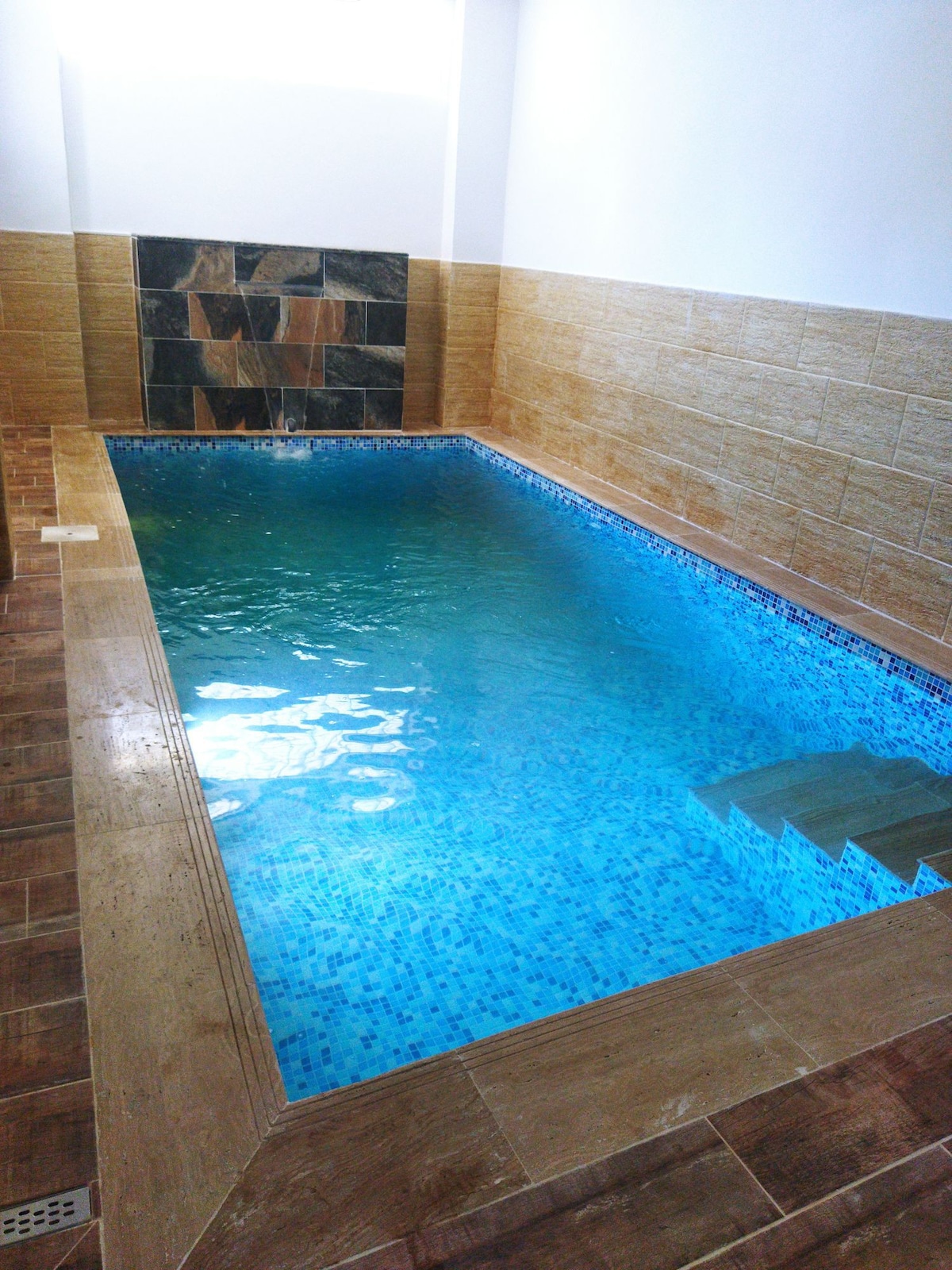 appartement avec piscine interne