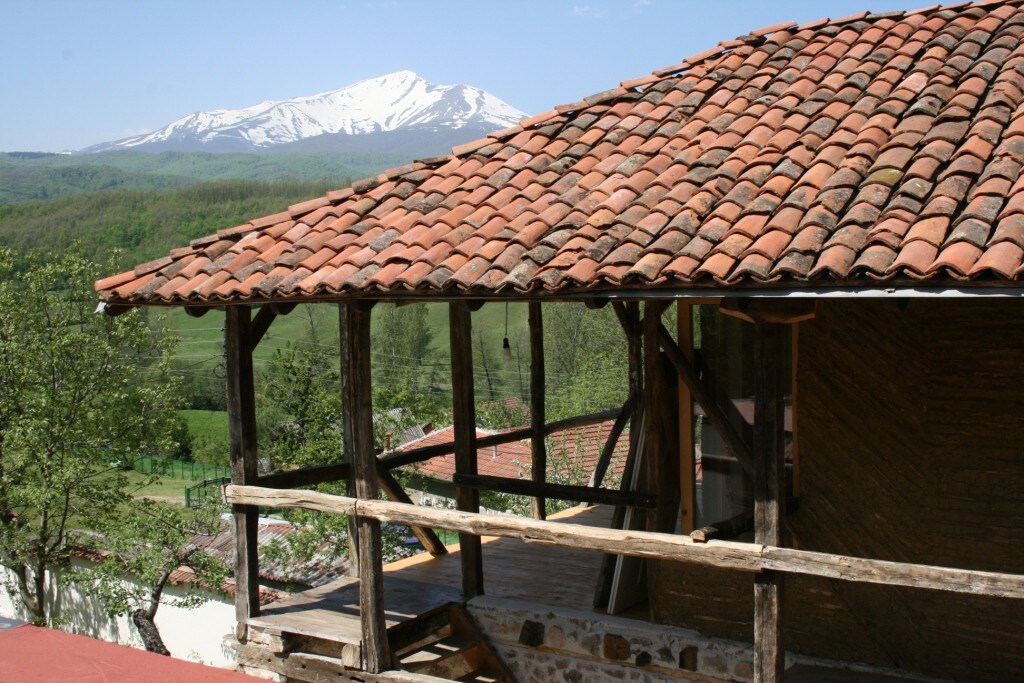 Hangjik - Runjeva's "Little Inn", Kosovo