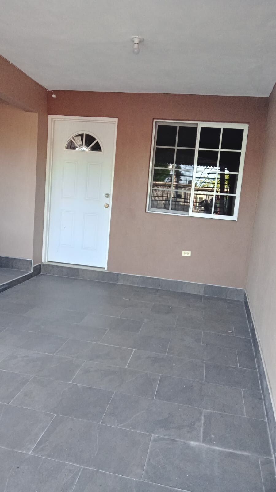 3 bedrooms 2 bathrooms, 7 East Greater Portmore