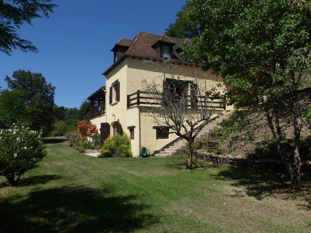 Villefranche-du-Périgord的民宿