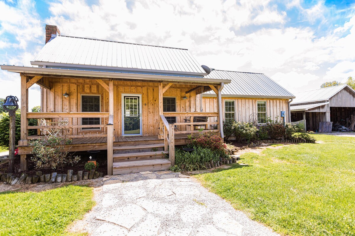 MOONLIT FARMS - cozy cottage on 36 beautiful acres