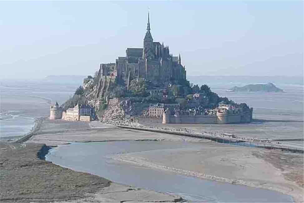 两个Avranches的独立房间， 20公里Mont St Michel