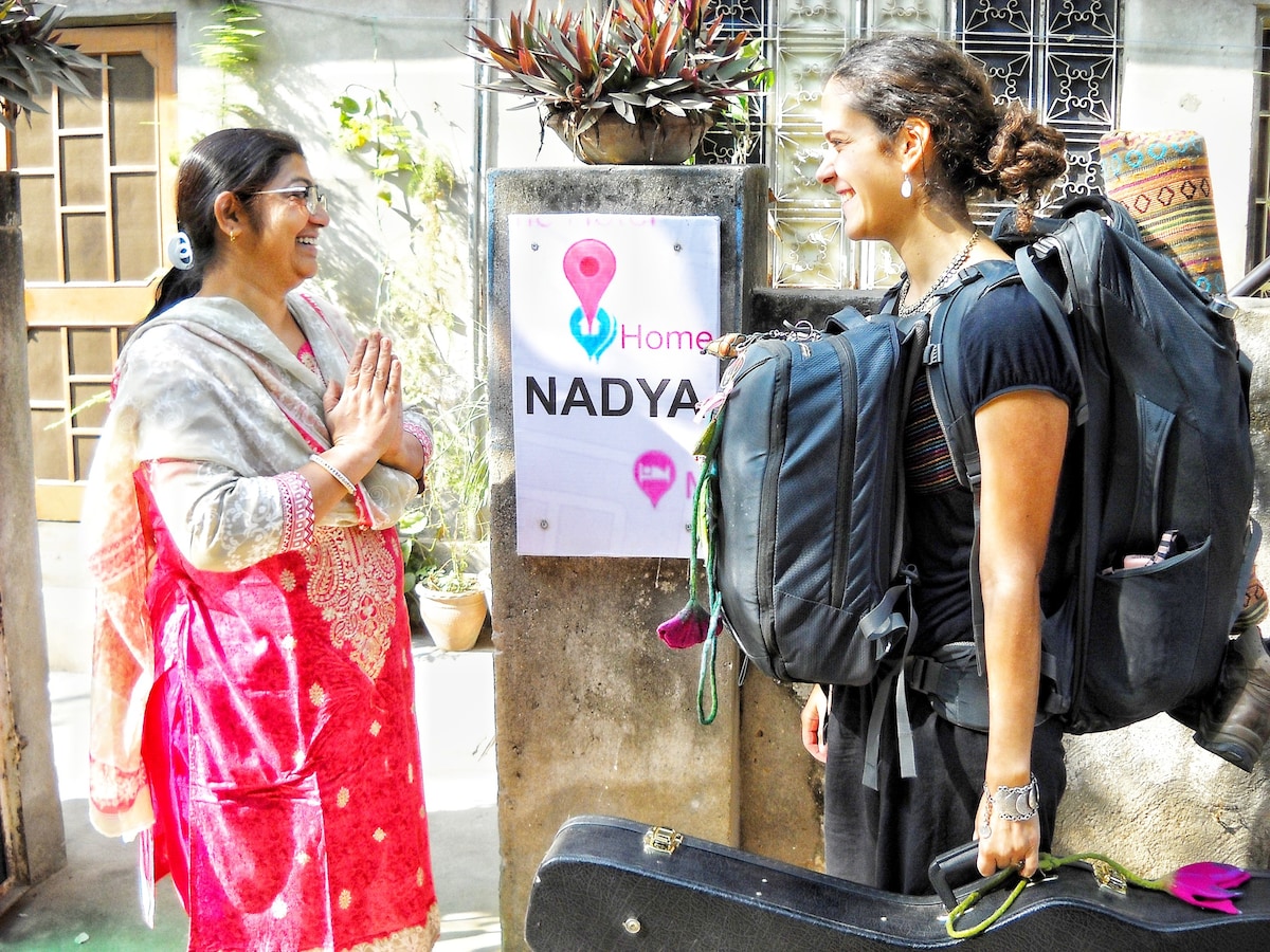 靠近机场的单身女性Nadya寄宿家庭
