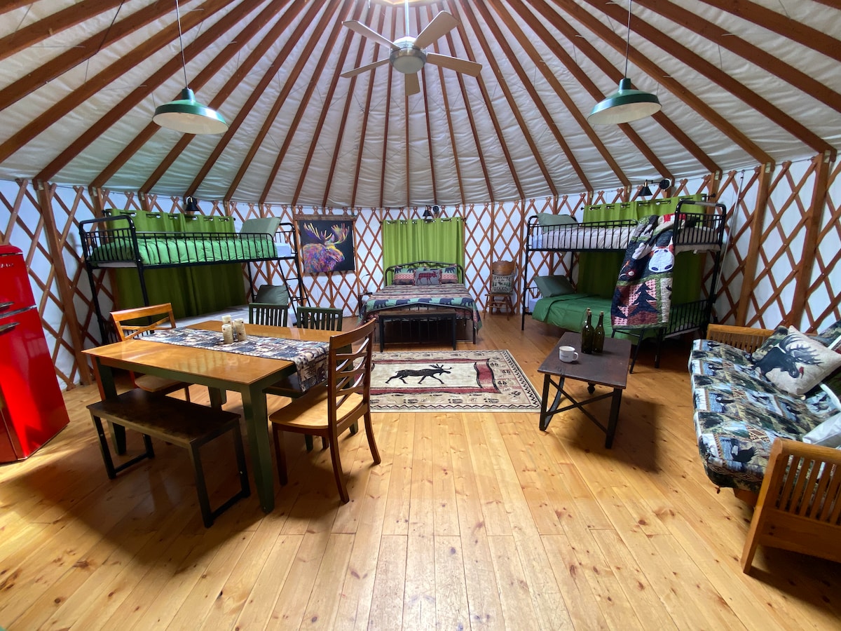 granville · 蒙古包里的独立房间 · 独一无二的露营体验: moose