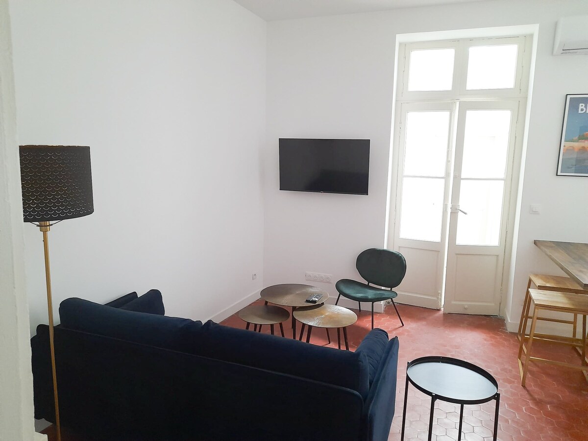 Charming 3-bedroom 10min walk from Allées Paul R.