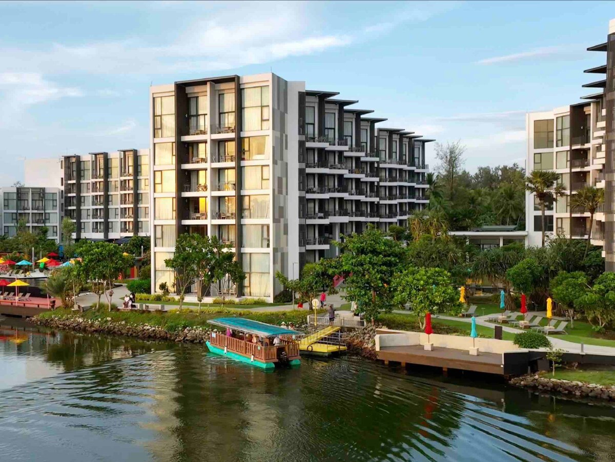 Cassia Residences 2BR Lake&Road View