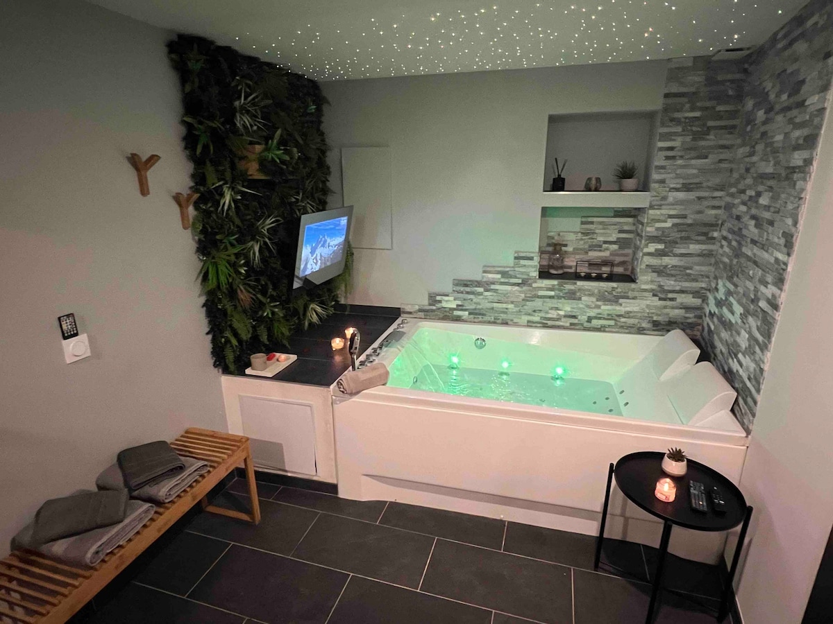 浪漫舒适的小房子-热水浴缸