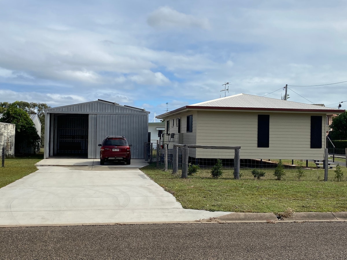 Coyote Fishing Shack & Shed Turkey Beach