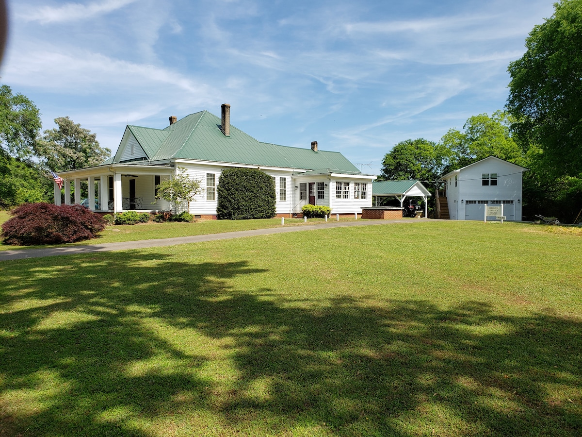 Calhoun Carriage House