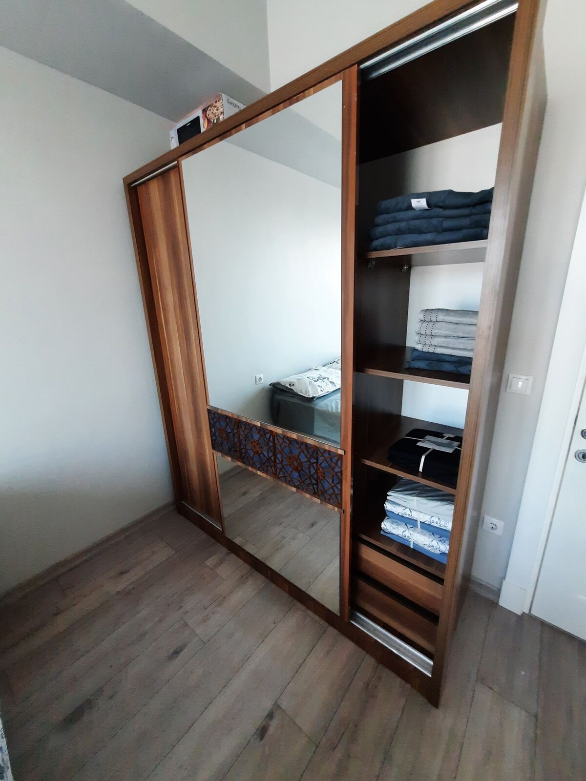 Kadıköy 2 +1豪华公寓， 2卧室