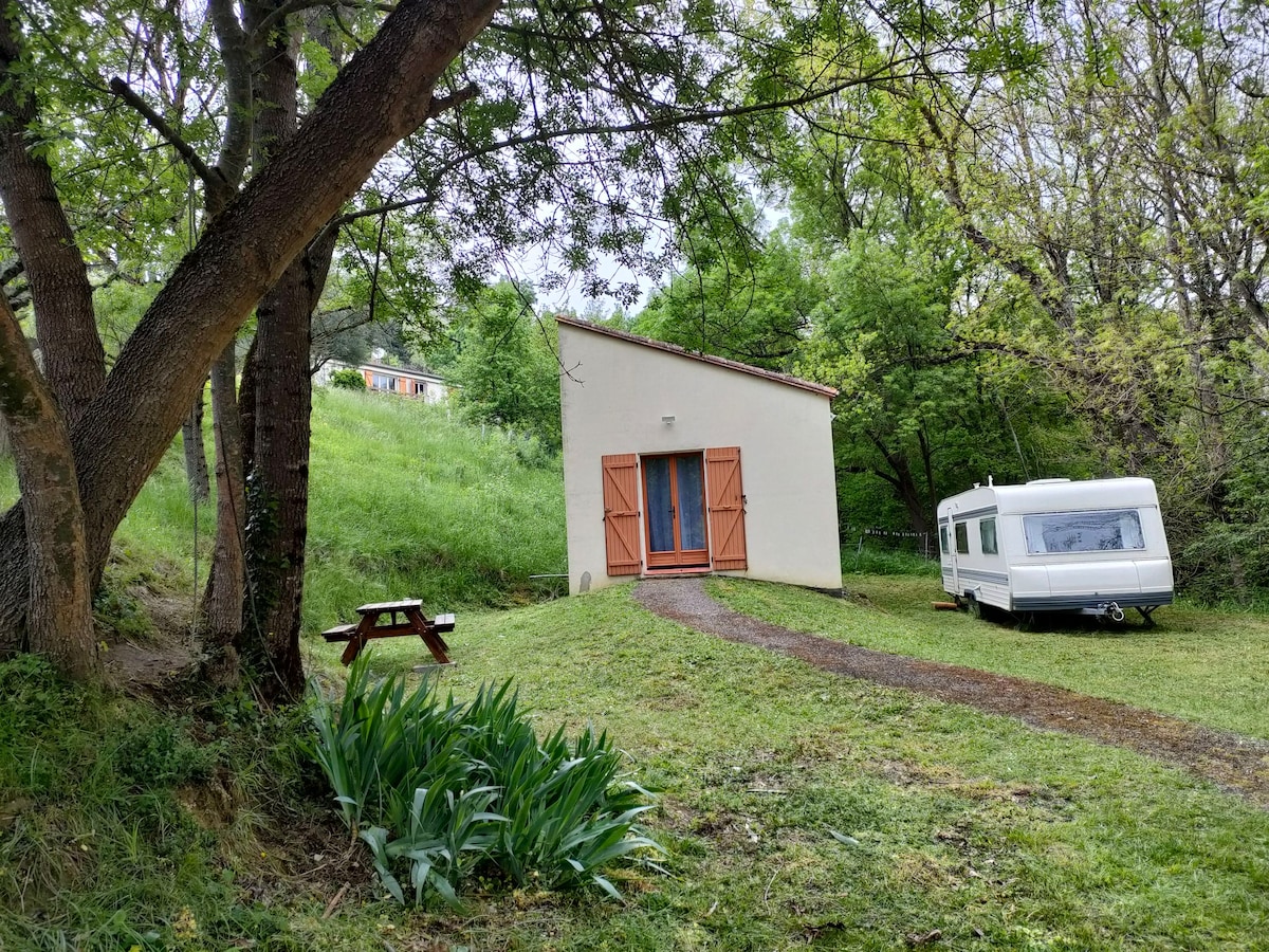 Maison avec caravane 4/6 personnes