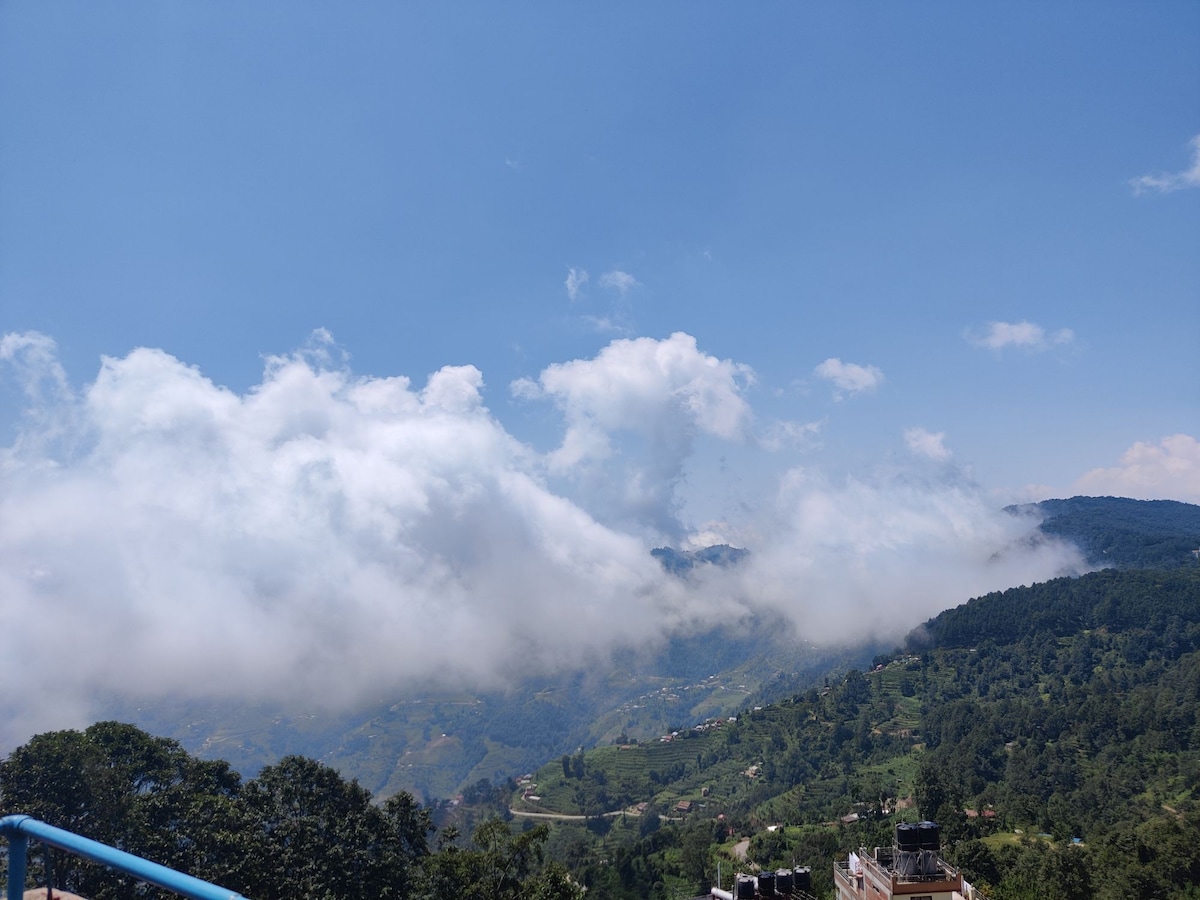 Hidden Gem in Nagarkot. Enjoy rooftop views w/ BBQ