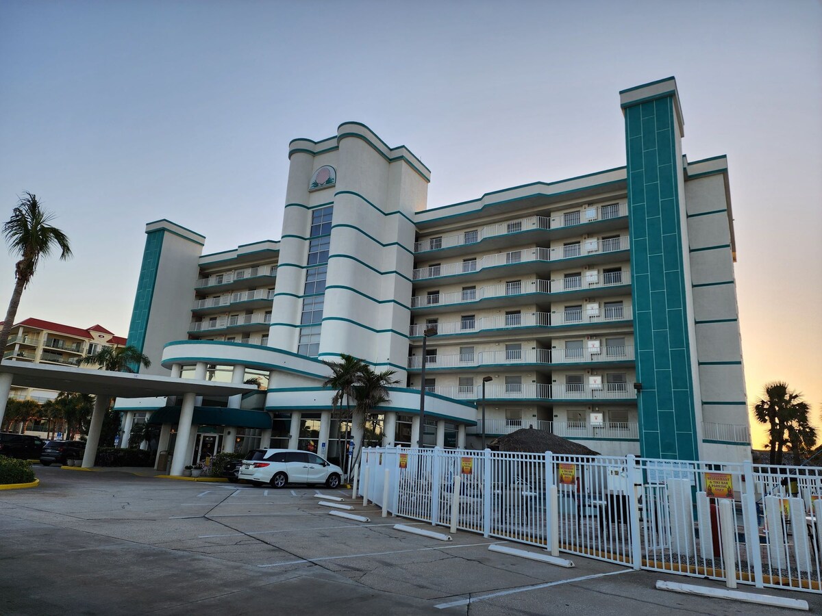 Ocean Front Condo
Cocoa Beach FL