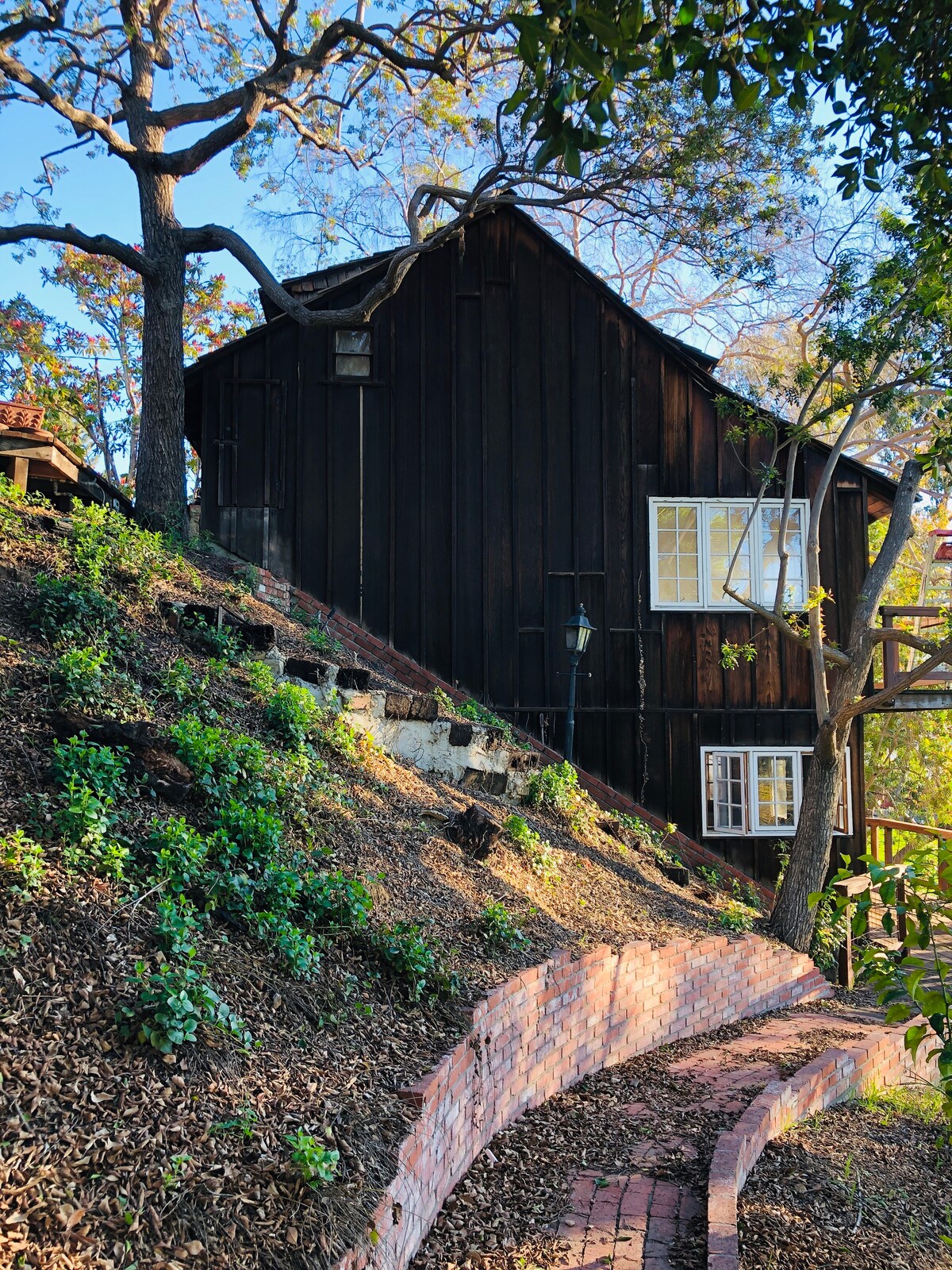 洛杉矶市中心的斯普利特小屋