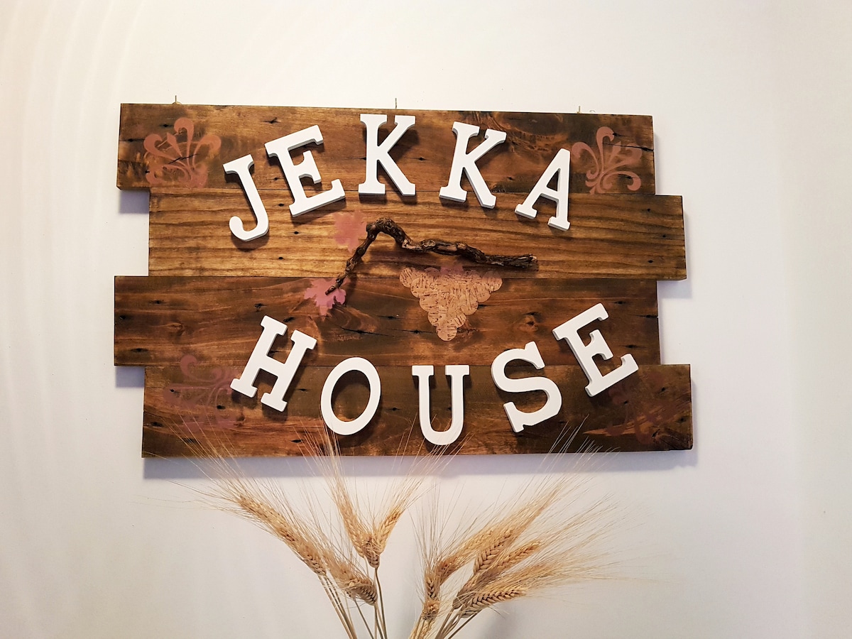 JEKKA HOUSE