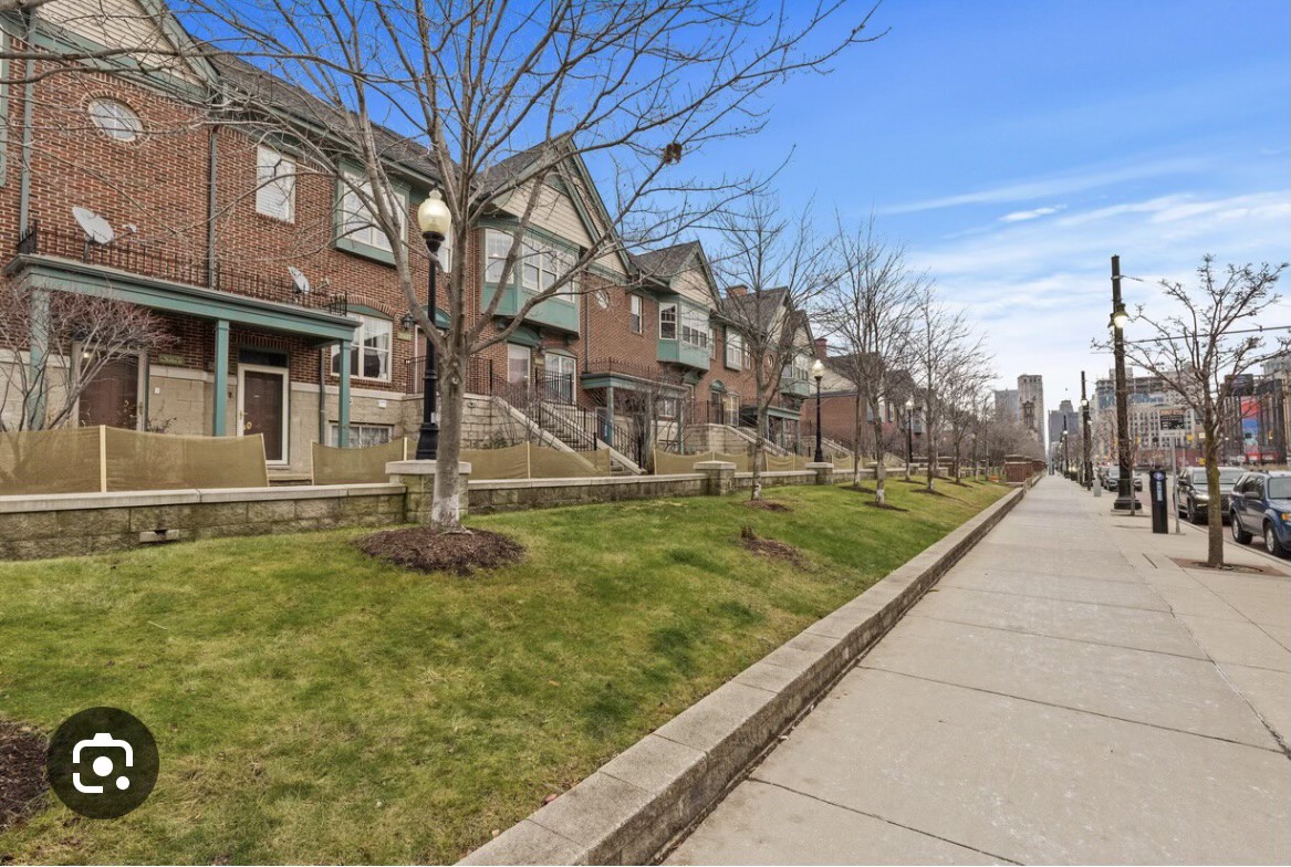 Comfy Townhouse in the Heart of Downtown/Midtown