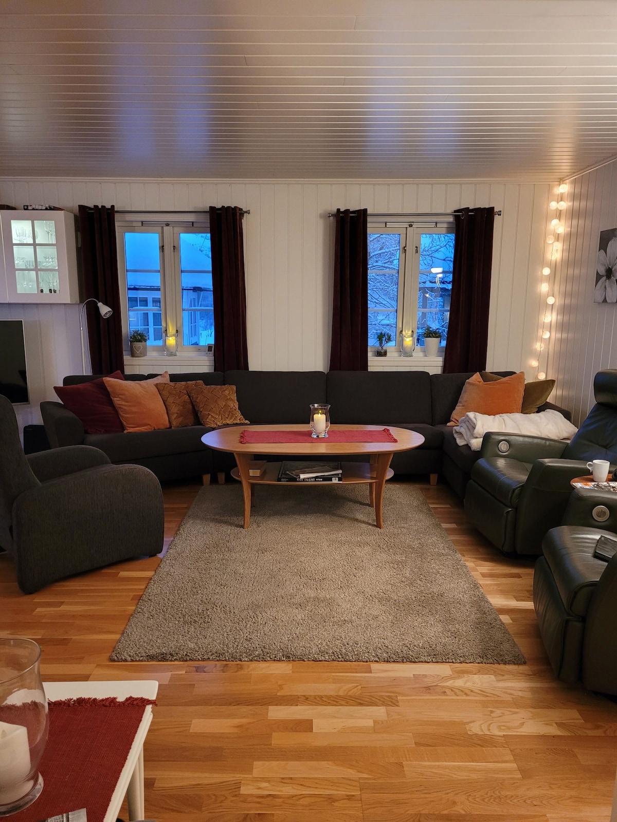 Flott eiendom på Tjeldøya, 4 soverom, 10 personer