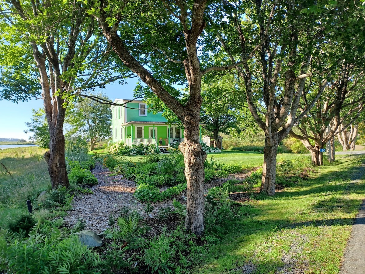 Peaceful setting. Close to beaches. Historic home.