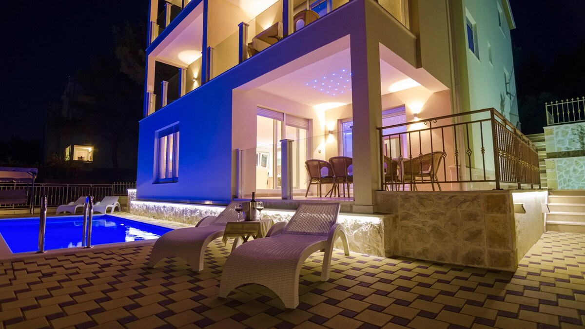 Elegant villa Magic with pool for 12 EOS-CROATIA
