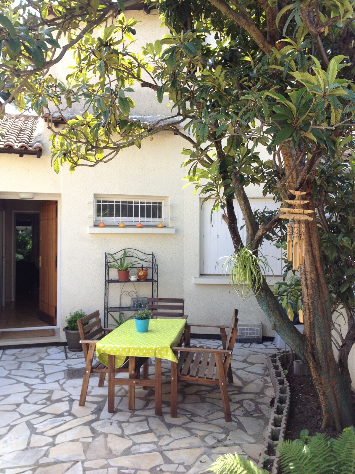 Large bedroom in Nimes Carémeau