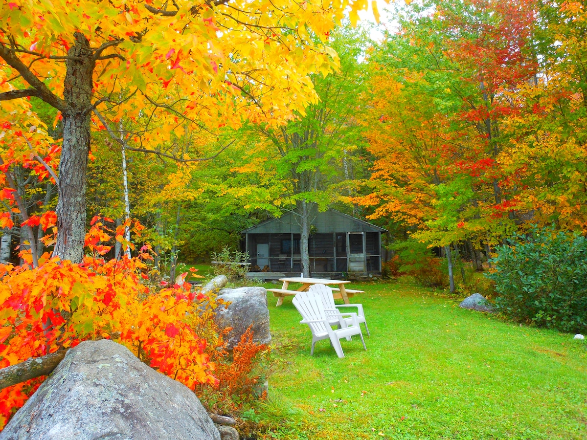 Lakefront Log Cabin N. Maine Woods