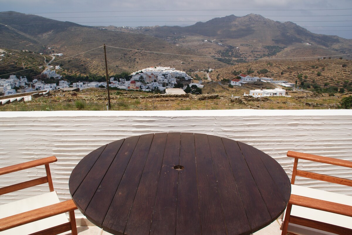 villa on the top of Pyrgos