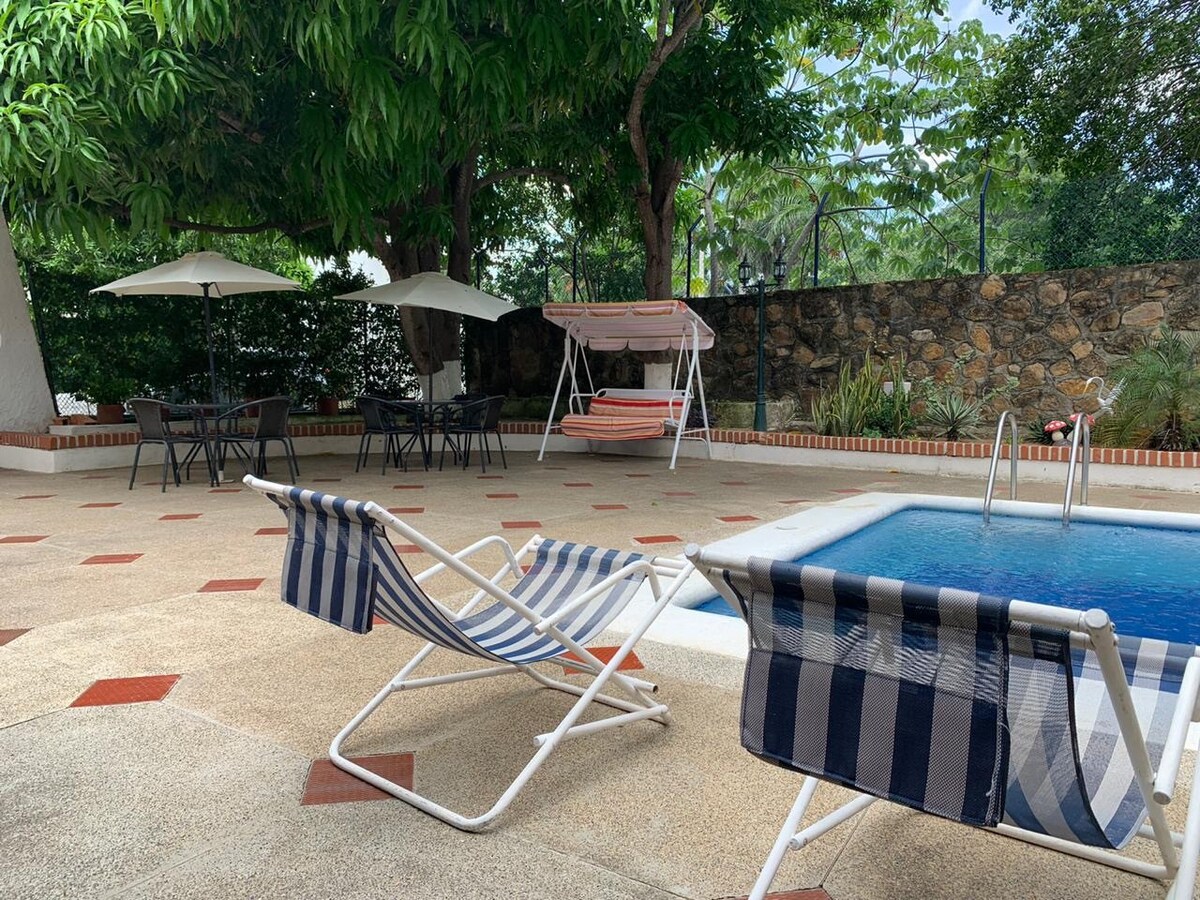 Cerca a Barranquilla : Villa Nova (playa Mendoza)